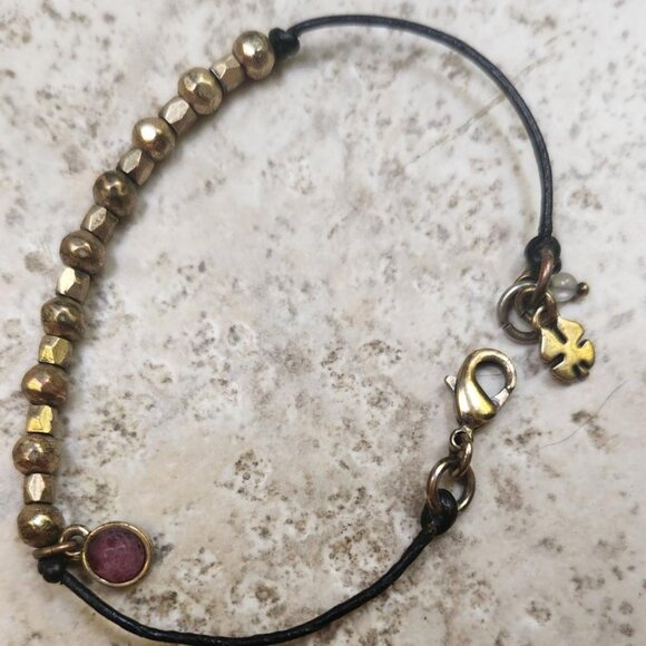 Lucky Brand Set of Three Vintage Bracelets - Picture 8 of 9